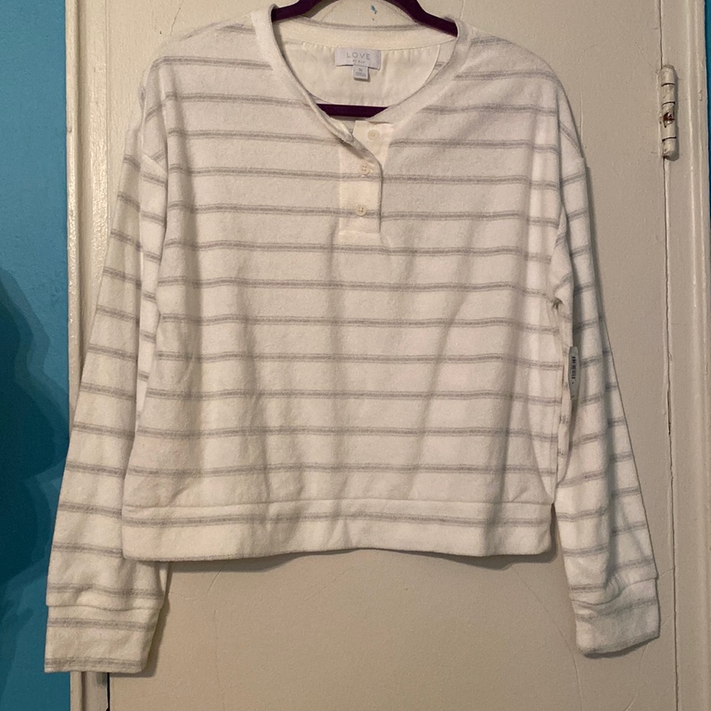 Terry cloth pajama top gray and white very soft and comfy size medium. Bundles